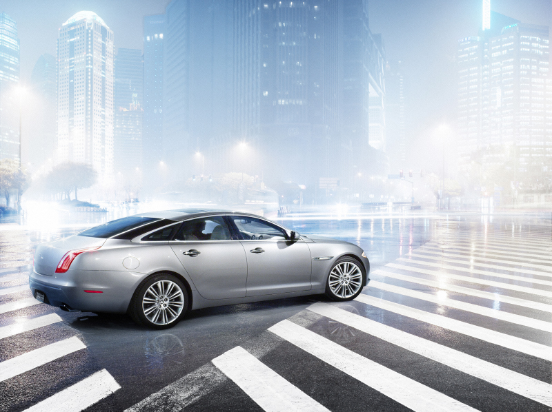 Illustration for article titled 2010 Jaguar XJ: The New Cat Revealed!